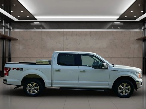 Used 2018 Ford F150 XLT w/ Equipment Group 301A Mid image 5