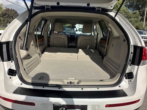 Used 2012 Lincoln MKX AWD image 12