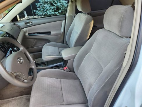 Used 2005 Toyota Camry LE image 25