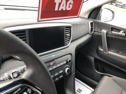 Used 2022 Kia Sportage LX image 11