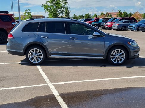 Used 2018 Volkswagen Golf Alltrack S image 6