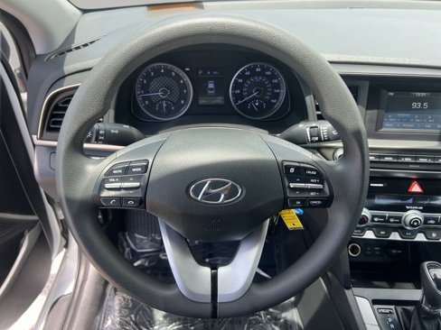 Used 2020 Hyundai Elantra SE w/ Cargo Package (C1) image 27