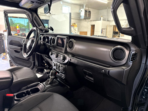 Used 2021 Jeep Gladiator Sport image 47