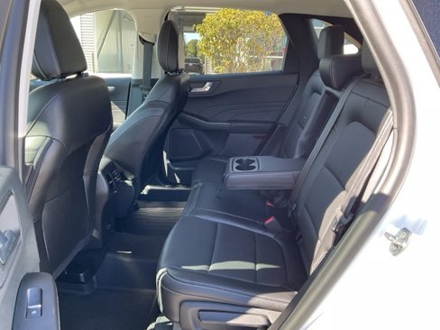 Used 2022 Ford Escape SEL image 18