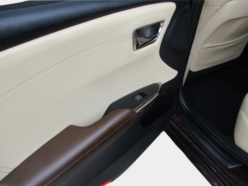 Used 2013 Toyota Avalon XLE Touring image 31