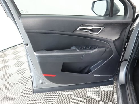 Used 2024 Kia Sportage LX image 24