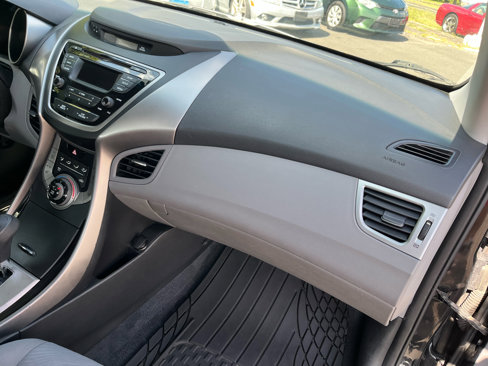 Used 2013 Hyundai Elantra GLS w/ Preferred Pkg image 15
