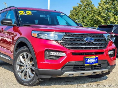 Certified 2022 Ford Explorer XLT w/ Equipment Group 202A image 2