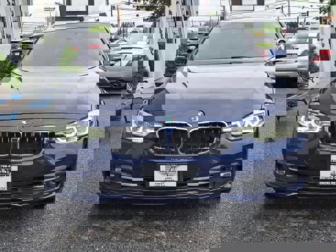 Used 2017 BMW 330i xDrive Sedan image 2