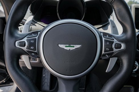 Used 2023 Aston Martin V8 Vantage Coupe image 9