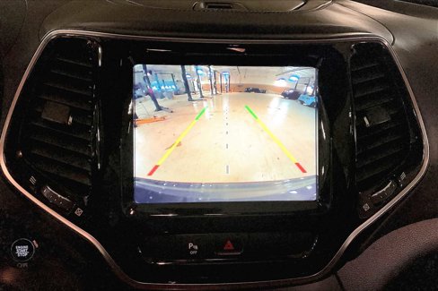 Used 2019 Jeep Cherokee Overland w/ Heavy Duty Protection Group image 27
