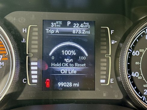Used 2020 Jeep Cherokee Latitude Plus image 12