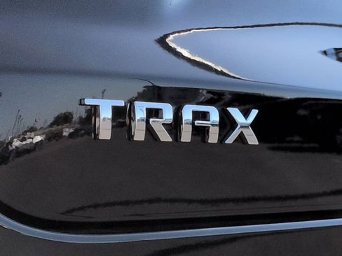 New 2025 Chevrolet Trax LT w/ Driver Confidence Package image 28