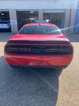 Used 2018 Dodge Challenger SXT w/ Blacktop Package image 4