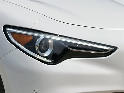 Used 2022 Alfa Romeo Stelvio Sprint image 17