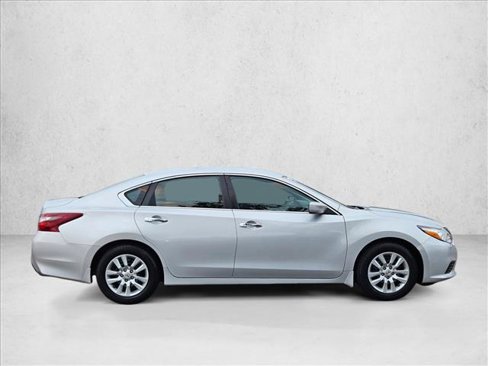 Used 2018 Nissan Altima 2.5 S w/ S Convenience Package image 4