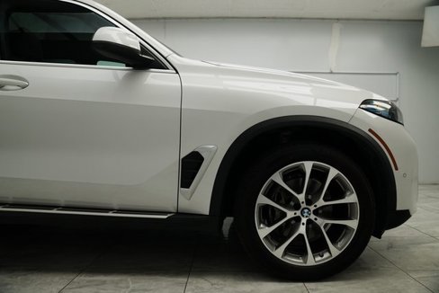 Used 2025 BMW X5 xDrive40i w/ Climate Comfort Package image 15