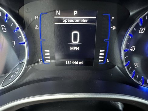 Used 2021 Chrysler Voyager LX image 22