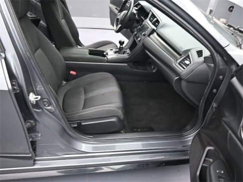 Used 2018 Honda Civic Sport image 12
