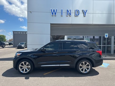 Used 2020 Ford Explorer Platinum w/ Premium Technology Package image 3