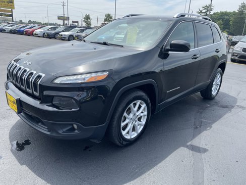 Used 2016 Jeep Cherokee Latitude image 4