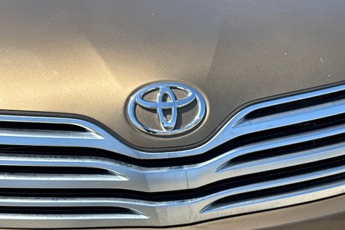 Used 2011 Toyota Venza AWD image 47