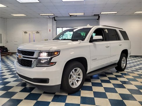 Used 2017 Chevrolet Tahoe LT image 3