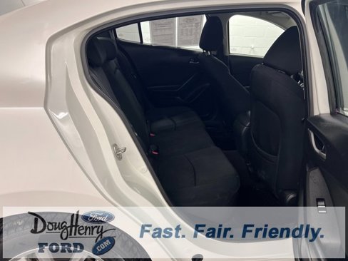 Used 2016 MAZDA MAZDA3 i Touring image 34