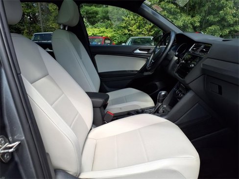 Used 2021 Volkswagen Tiguan S image 6