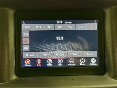 Used 2019 Dodge Charger SXT image 14