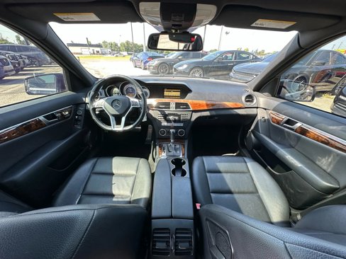 Used 2012 Mercedes-Benz C 250 Sedan image 11
