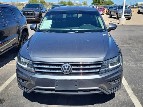 Used 2020 Volkswagen Tiguan S image 2