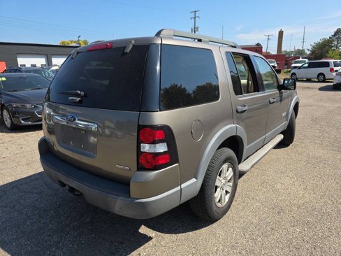 Used 2006 Ford Explorer XLT image 9