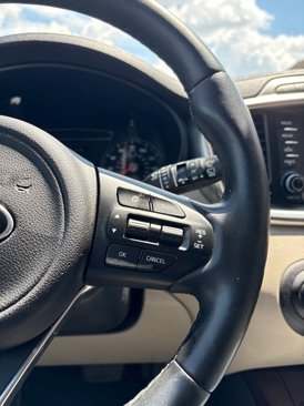 Used 2017 Kia Sorento EX image 15