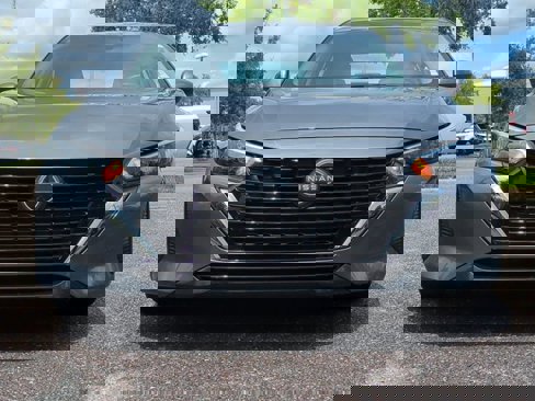 Used 2025 Nissan Sentra SV image 9