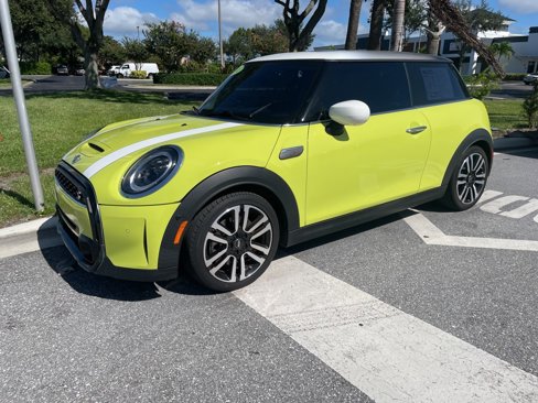 Used 2024 MINI Cooper S image 1