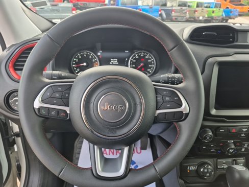 Used 2023 Jeep Renegade Trailhawk image 30