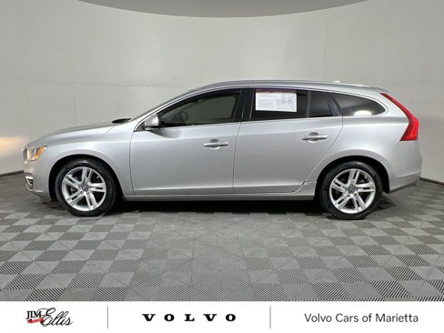 Used 2015 Volvo V60 T5 Platinum image 6
