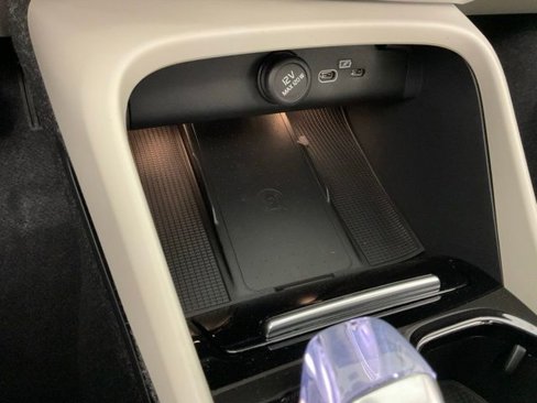 New 2025 Volvo XC40 B5 Plus w/ Protection Package Premier image 23
