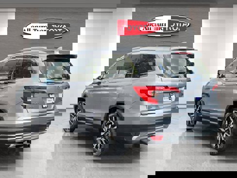Used 2020 Honda Pilot Touring image 8