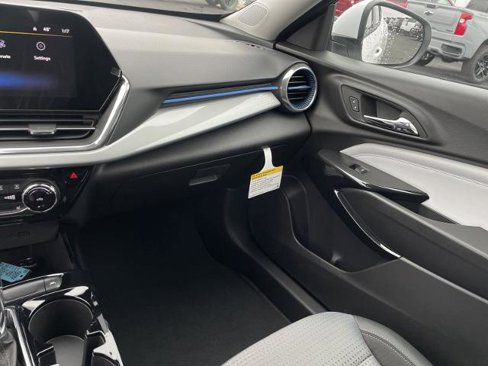 New 2025 Chevrolet Trax LT w/ Driver Confidence Package image 31