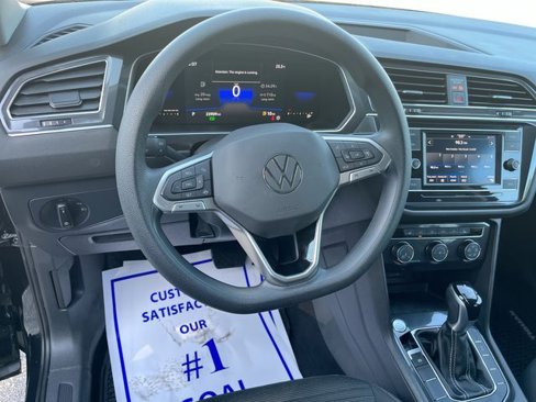Used 2022 Volkswagen Tiguan S image 22