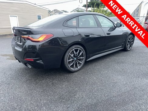 Used 2025 BMW 430i xDrive w/ M Sport Package image 3