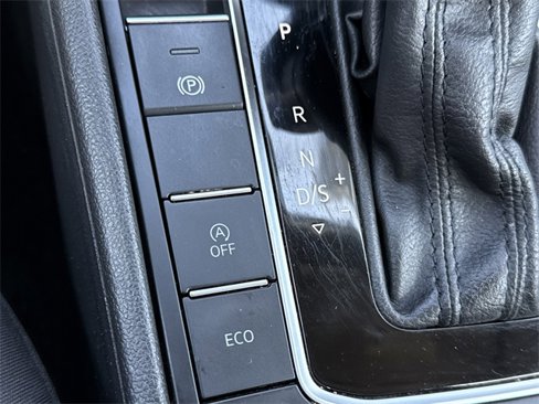 Used 2021 Volkswagen Jetta SE image 27