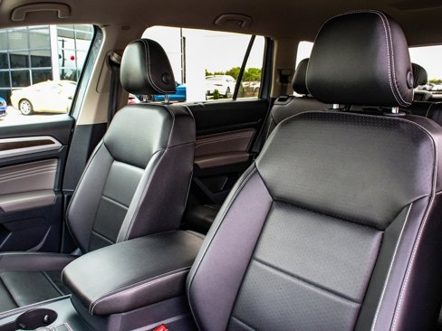 Used 2021 Volkswagen Atlas SE image 33