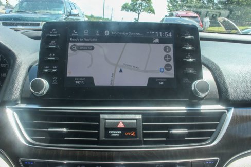 Used 2018 Honda Accord Touring image 12