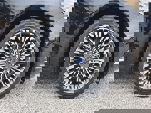 Used 2018 Ford Fusion SE w/ Equipment Group 602A image 27