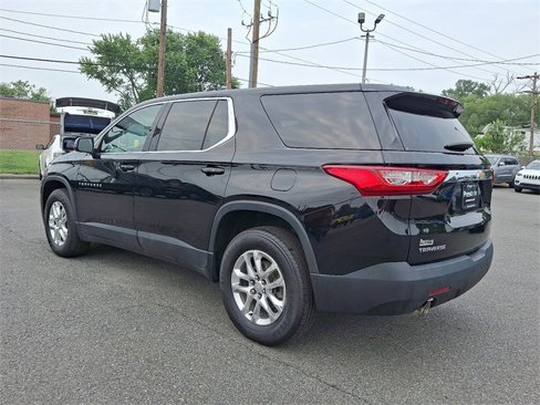 Used 2021 Chevrolet Traverse LS image 6