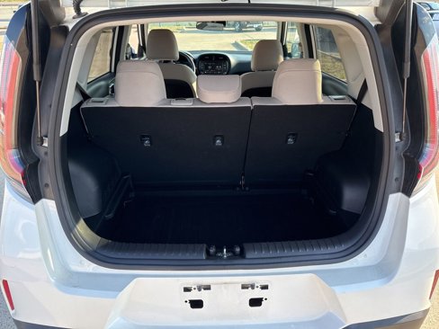 Used 2023 Kia Soul LX w/ Option Group 015 image 10