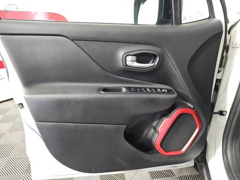 Certified 2023 Jeep Renegade Trailhawk image 10